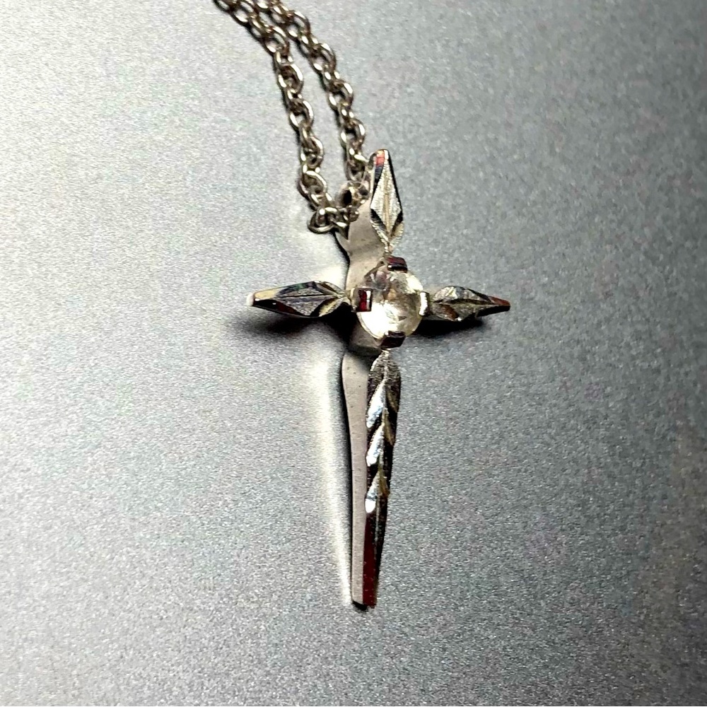 Silver Cross Necklace.